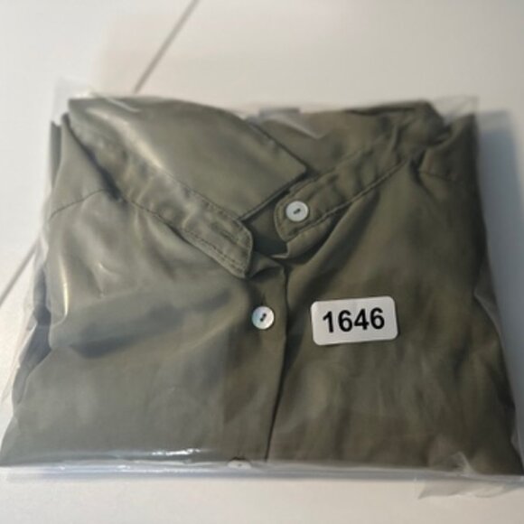 H&M Casual Utility Button-Down Shirt Size 14 US Relaxed Fit Blouse Olive Green - Picture 8 of 8